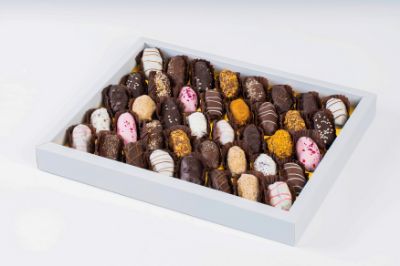 صورة علبة تمر مغطس بالشوكولاته - 40 قطعة